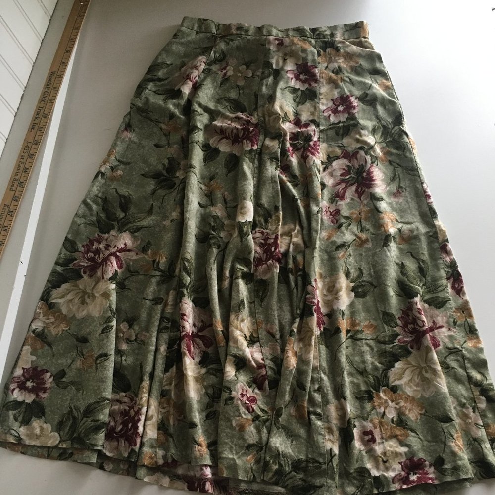 Koret Womens Long Green Floral Skirt Size 10